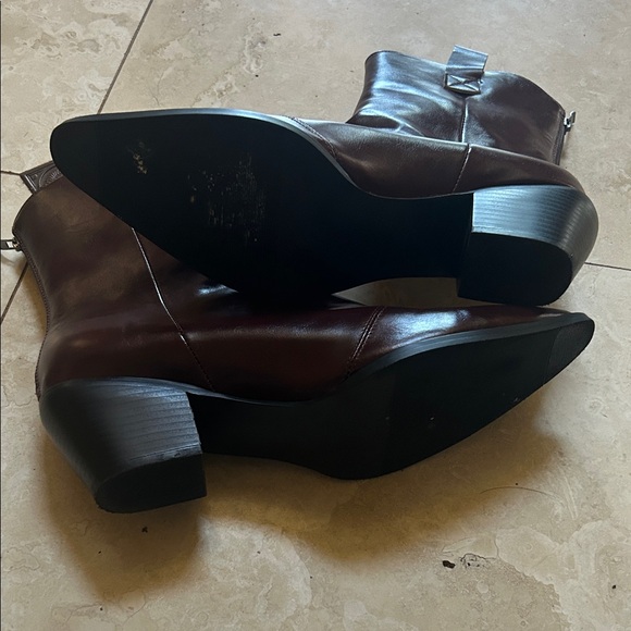 Women's Brown Leather Ankle Boots - Picture 2 of 5